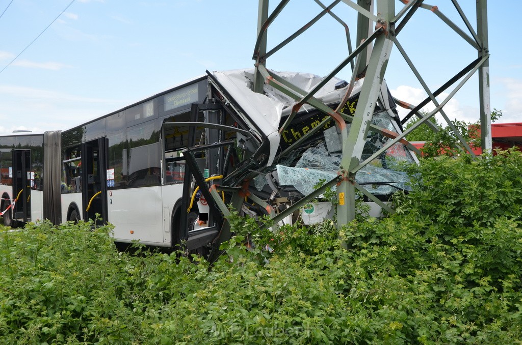 Schwerer Bus Unfall Koeln Porz Gremberghoven Neuenhofstr P216.JPG - Miklos Laubert